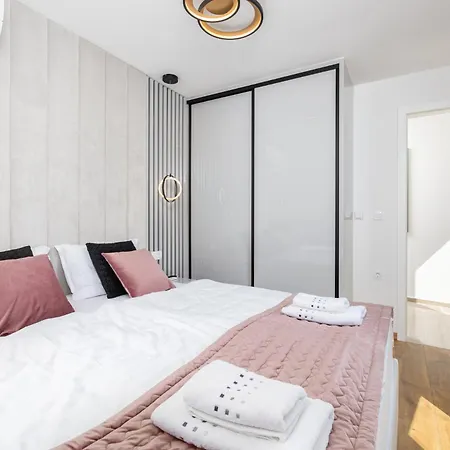 Aura Malinska - Private Pool Apartment Vantacici