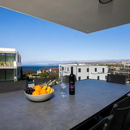 Apartment Aura Malinska - Private Pool Vantacici