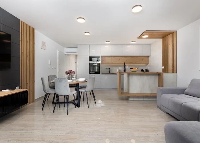 Апартаменты Aura Malinska - Private Pool *