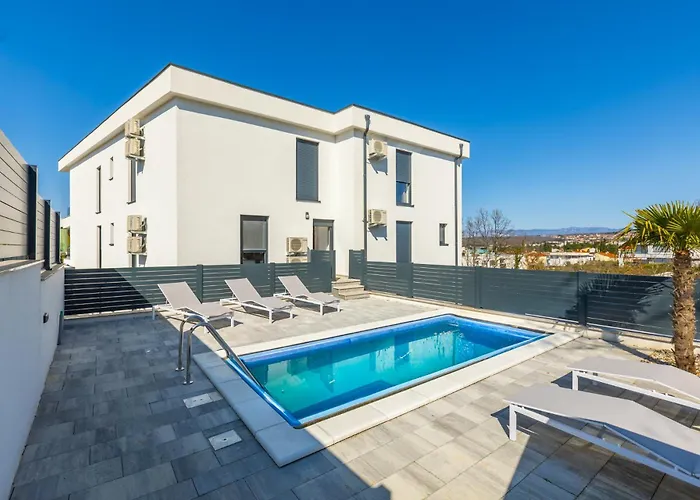 Апартаменты Aura Malinska - Private Pool Вантачичи